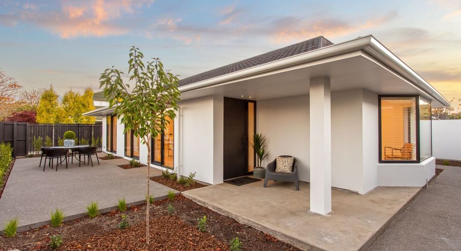  at 1/83 Winchester Street, Merivale, Christchurch City, Canterbury