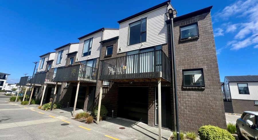  at 10/1 Fruitvale Road, New Lynn, Waitakere City, Auckland