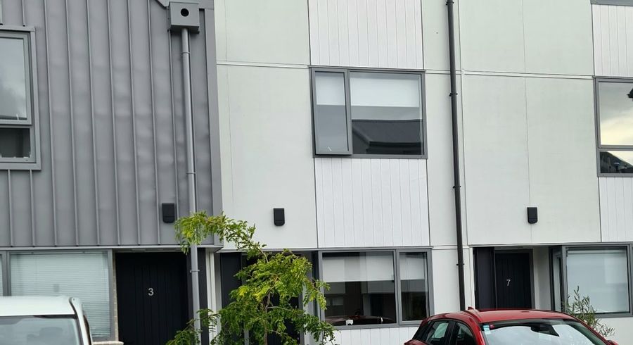  at 5 Te Ara o Ripeka Wharawhara, Petone, Lower Hutt, Wellington