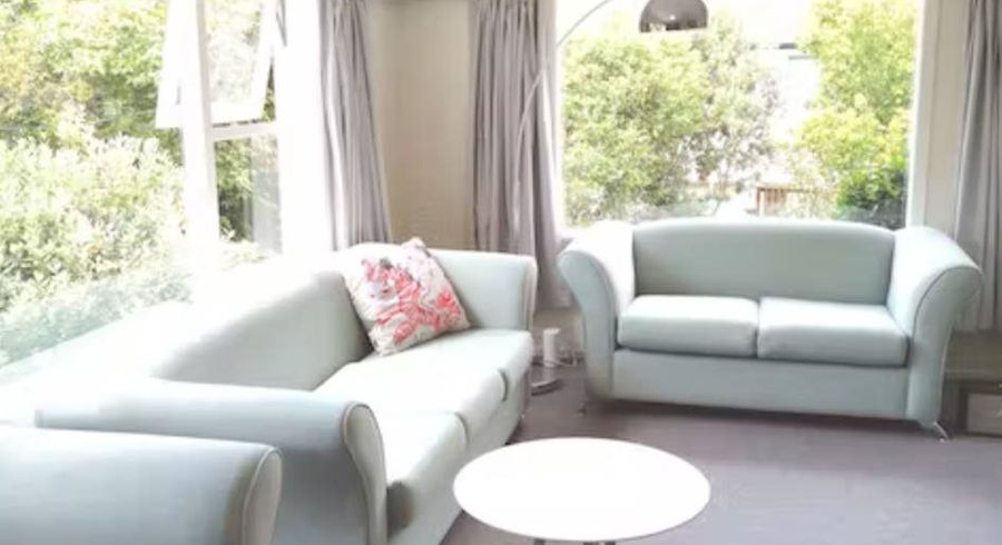  at 1/35 Montgomery Ave, Rothesay Bay, North Shore City, Auckland