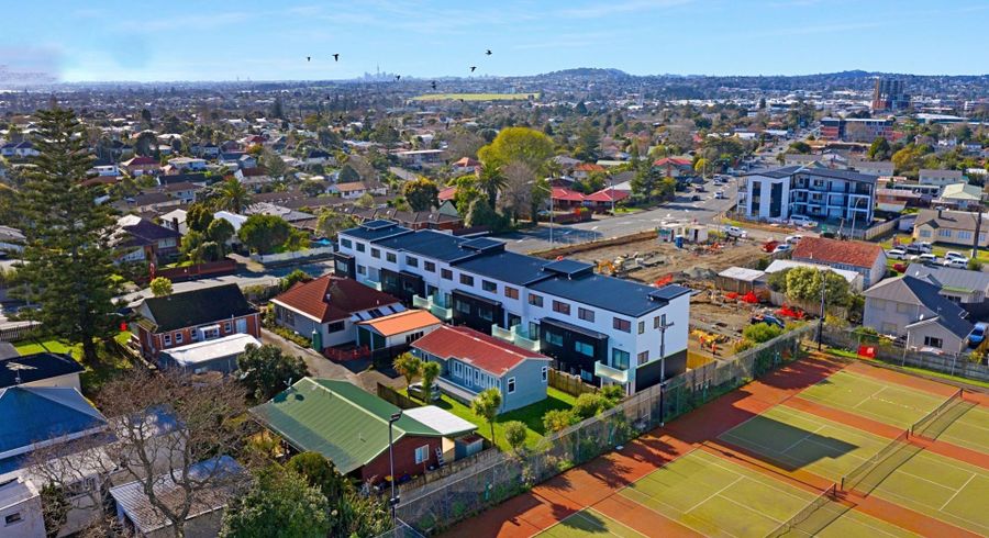  at 1/3238 Great North Road, New Lynn, Waitakere City, Auckland