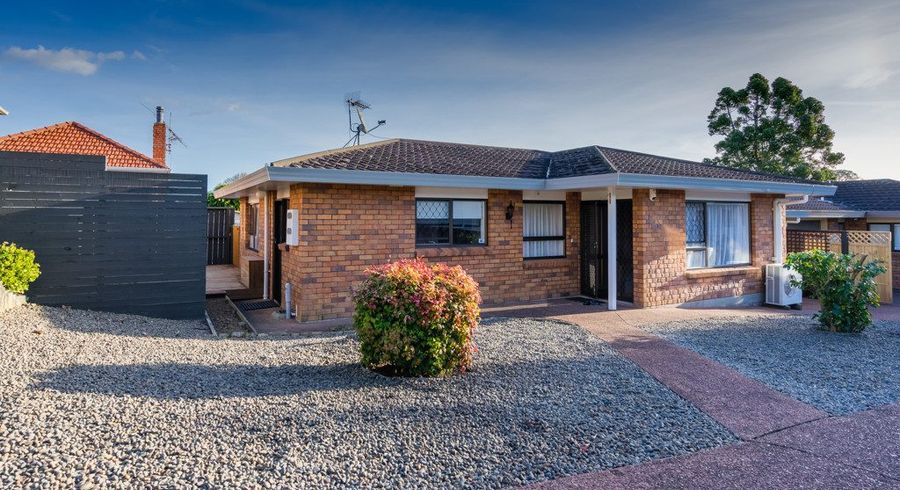  at 2/69 Stamford Park Rd, Mount Roskill, Auckland City, Auckland