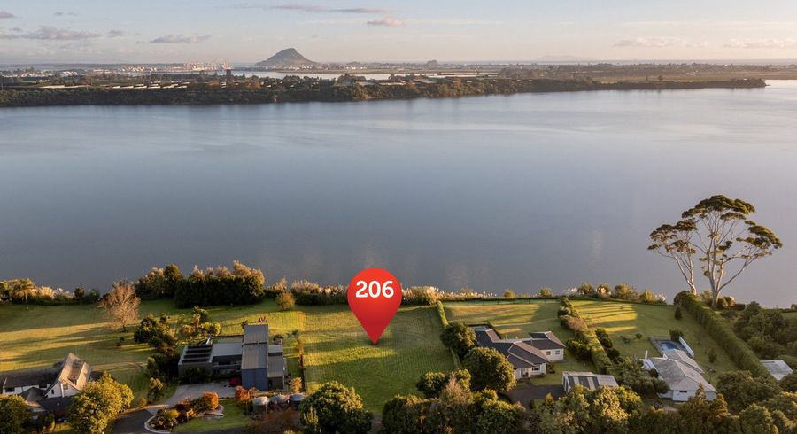  at 206 Ranginui Road, Welcome Bay, Tauranga, Bay Of Plenty