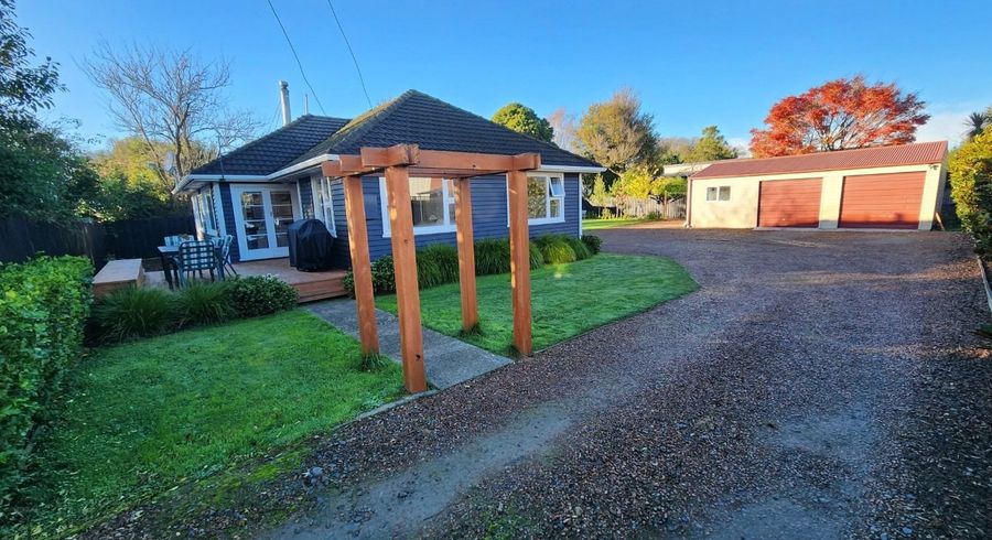  at 90 Retreat Road, Avonside, Christchurch