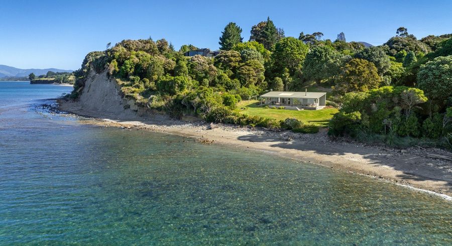  at 1432 Takaka-Collingwood Highway, Takaka