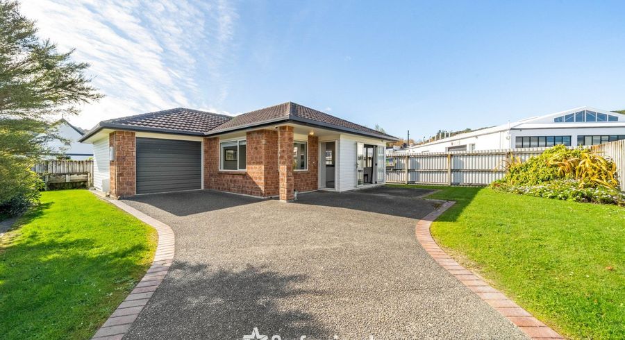  at 17 Woodland Mews, Wainuiomata, Lower Hutt, Wellington