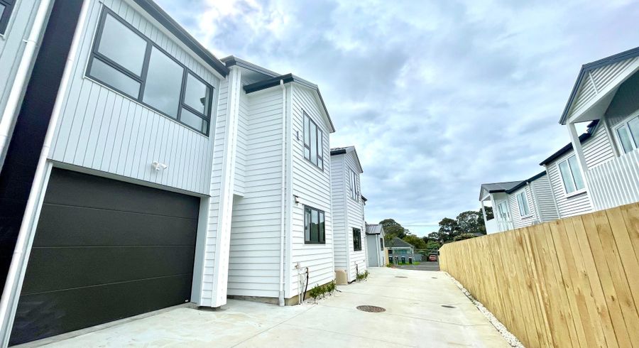  at 3/15 Holland Avenue, Point England, Auckland City, Auckland
