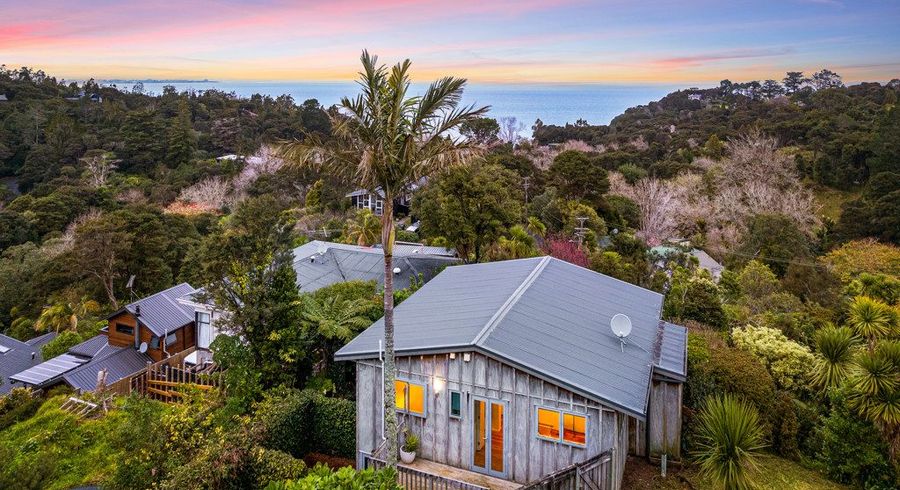  at 8 Mceldowney Road, Titirangi, Waitakere City, Auckland