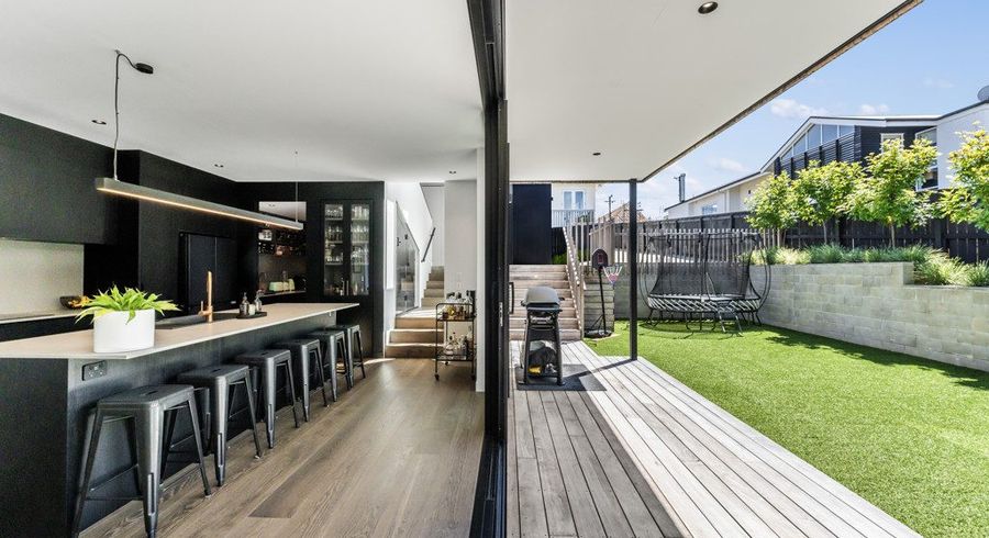  at 21A Bonnie Brae Road, Meadowbank, Auckland