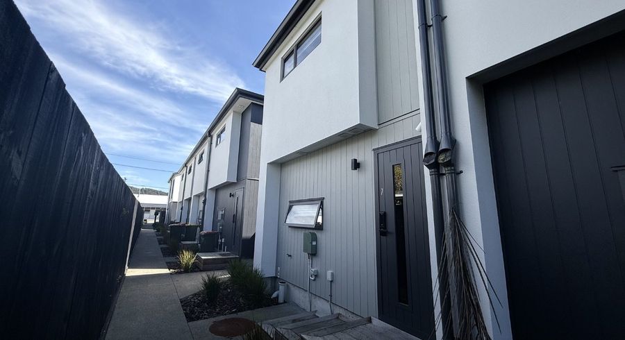  at 7/20 Fitzherbert Road, Wainuiomata, Lower Hutt, Wellington