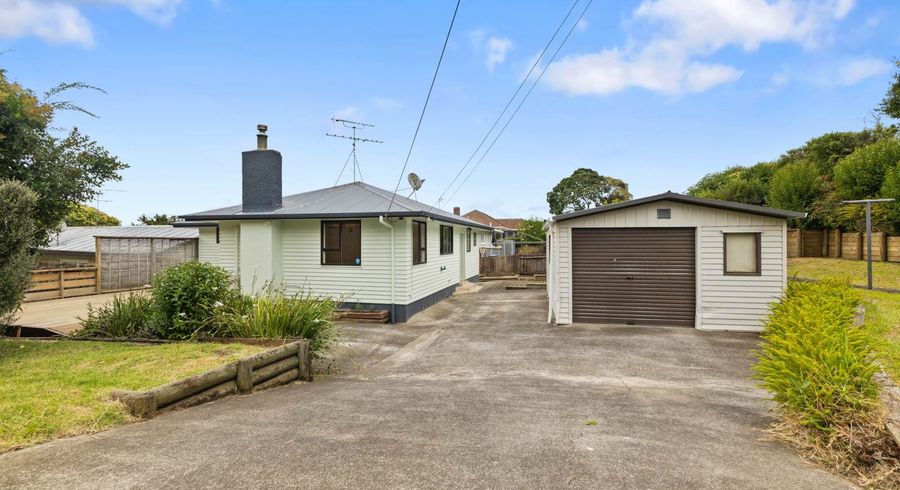  at 2 Potiki Place, Glen Innes, Auckland City, Auckland