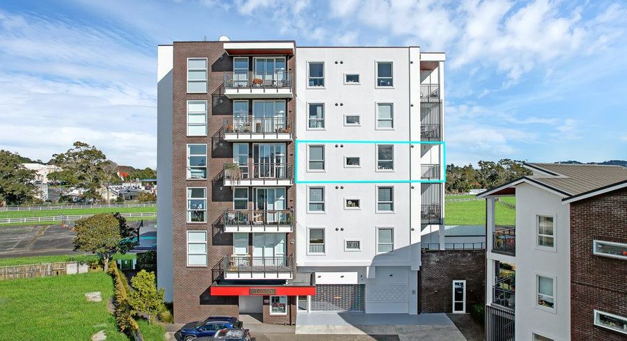  at 302/26c Racecourse Parade, Avondale, Auckland City, Auckland