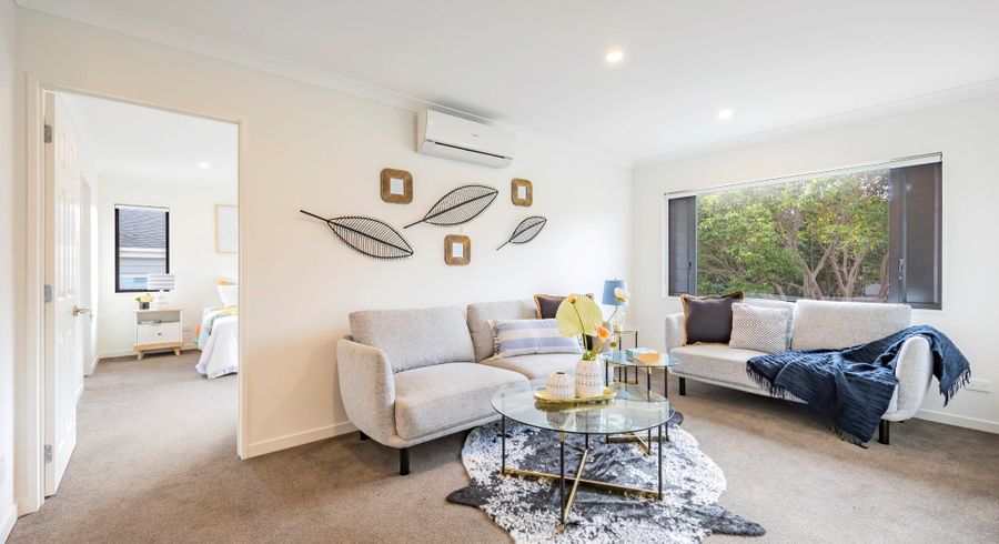  at 14 Newport Place, Forrest Hill, Auckland