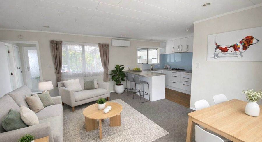  at 2/6 Liam Place, Half Moon Bay, Manukau City, Auckland