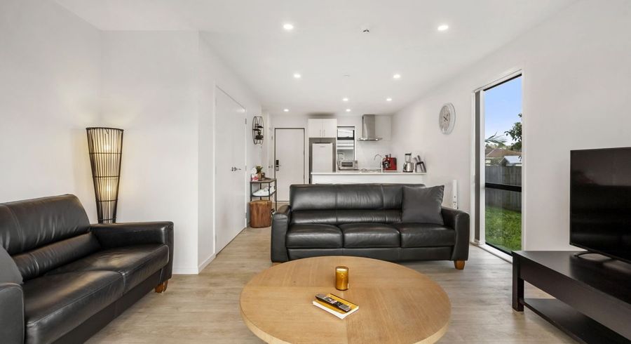  at 7/60 Hepburn Road, Glendene, Auckland