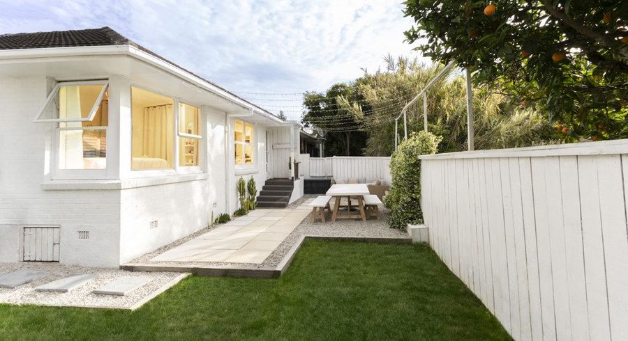  at 5/35 Shakespeare Road, Milford, Auckland