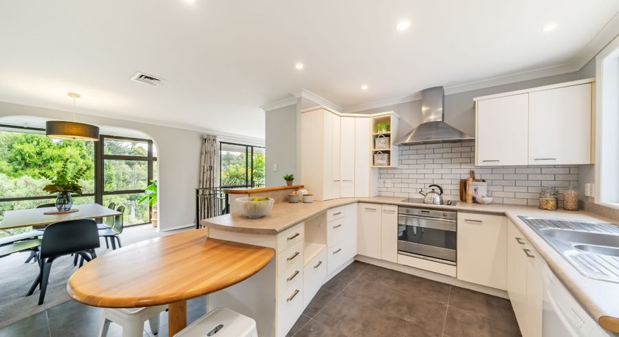  at 5 Winchester Avenue, Pinehaven, Upper Hutt