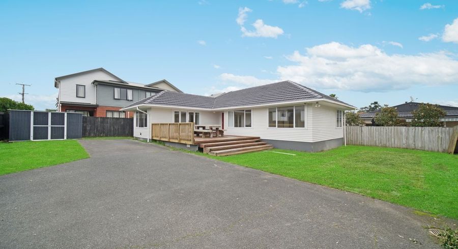  at 8 Border Road, Henderson, Waitakere City, Auckland