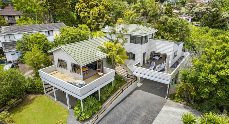  at 22 Houston Place, Bayview, Auckland