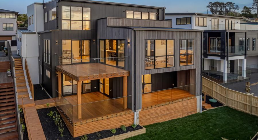  at 9 Michael Richard Place, East Tamaki Heights, Auckland