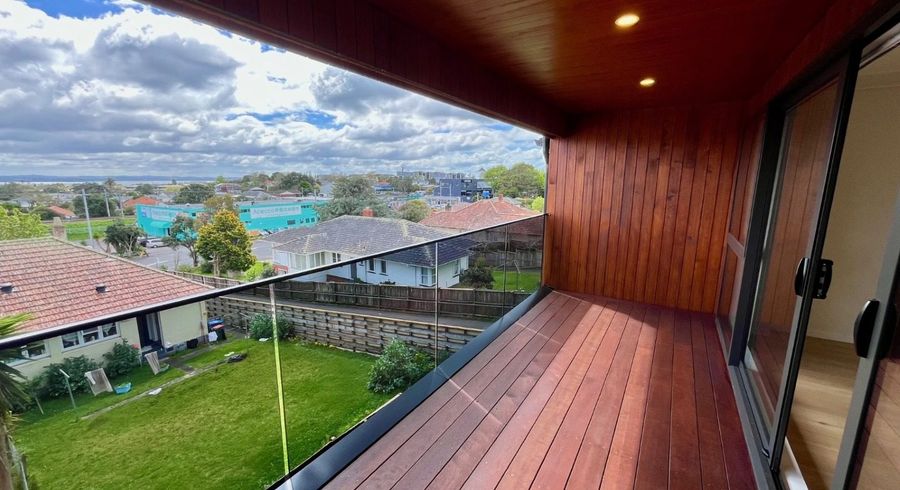  at 7/1026 New North Road, Mount Albert, Auckland City, Auckland