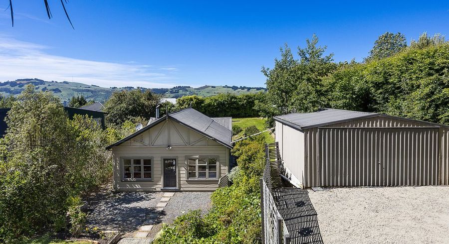  at 18 Ellesmere Street, Ravensbourne, Dunedin, Otago