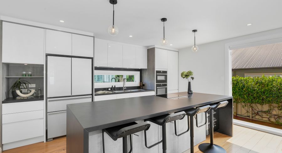  at 6 Walford Road, Point Chevalier, Auckland