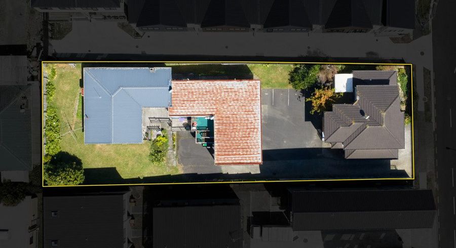  at 18 & 18A William Roberts Road, Pakuranga Heights, Manukau City, Auckland