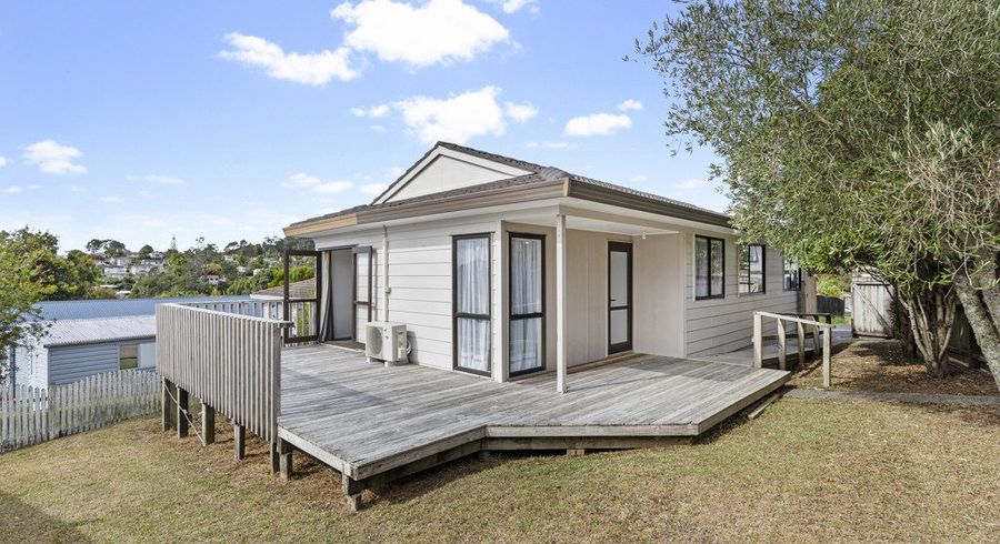  at 208 Solar Road, Glen Eden, Waitakere City, Auckland
