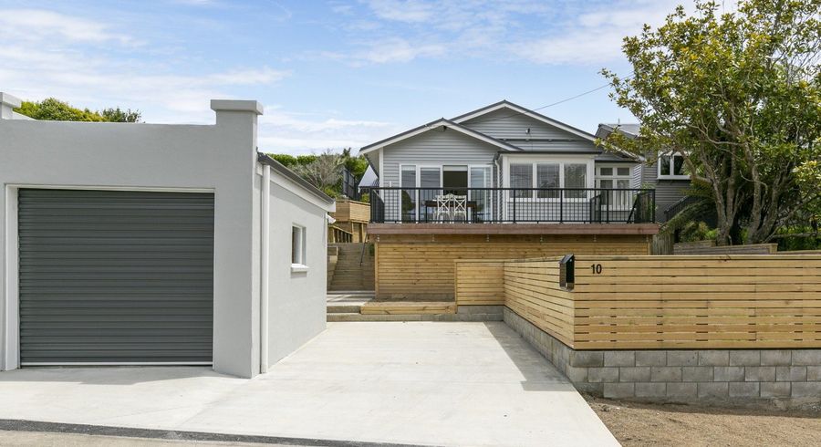  at 10 Burrows Avenue, Karori, Wellington