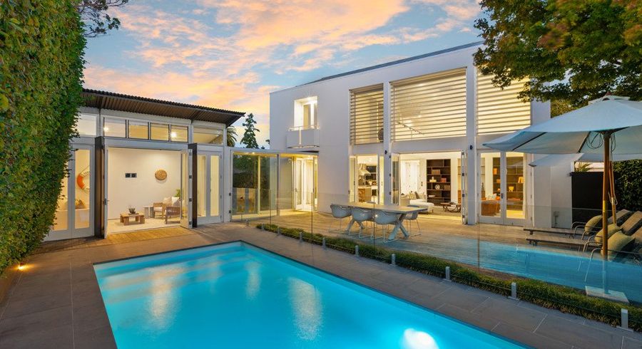  at 100A Glandovey Road, Fendalton, Christchurch City, Canterbury