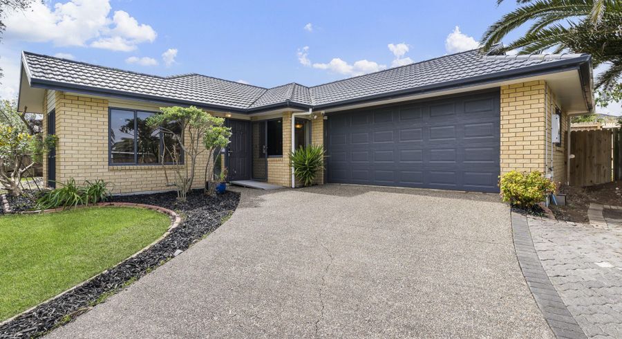  at 22 Peninsula Road, Mangere, Auckland