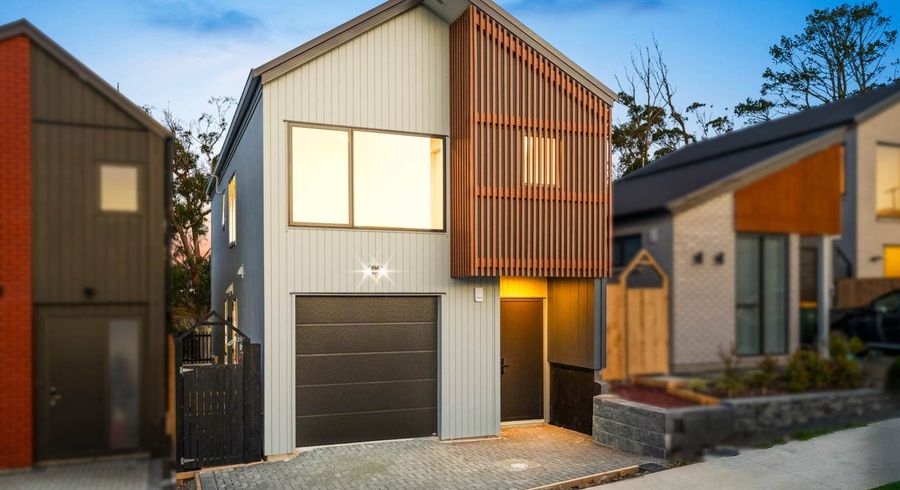  at 27 Puhikawa Street, Massey, Waitakere City, Auckland