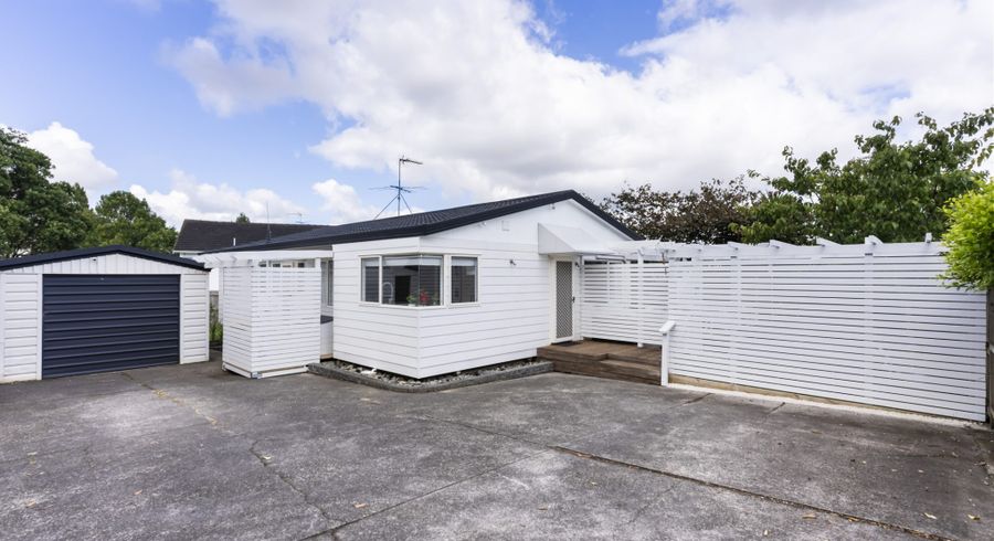  at 2/56 Rodney Street, Howick, Auckland