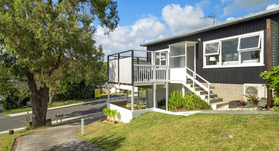  at 6A Tallington Crescent, Torbay, Auckland