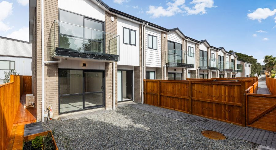  at Lot 7, 7 Gladfield Lane, Te Atatu Peninsula, Waitakere City, Auckland