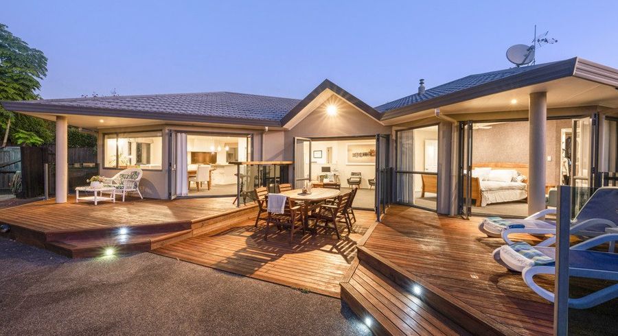  at 8 Almond Grove, Greenhithe, North Shore City, Auckland