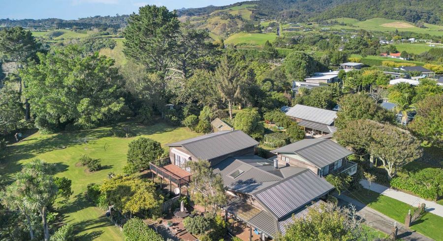  at 27 Donnelly Street, Oakura, New Plymouth, Taranaki