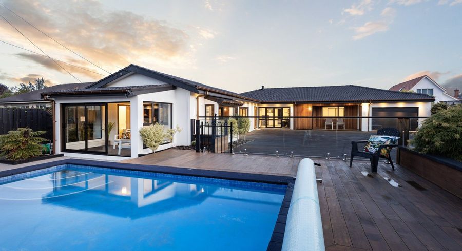  at 215 Bay View Road, Saint Clair, Dunedin, Otago