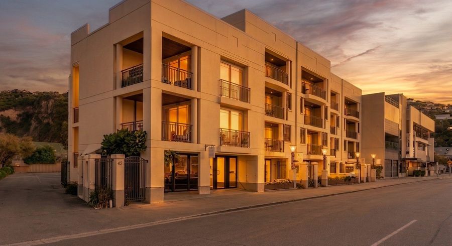  at 1/42 Marriner Street, Sumner, Christchurch City, Canterbury