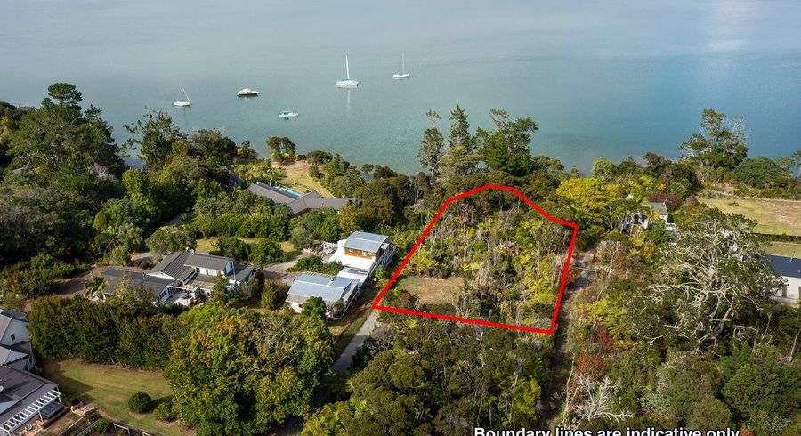  at 5 A, B, C Chatham Avenue, Paremoremo, North Shore City, Auckland