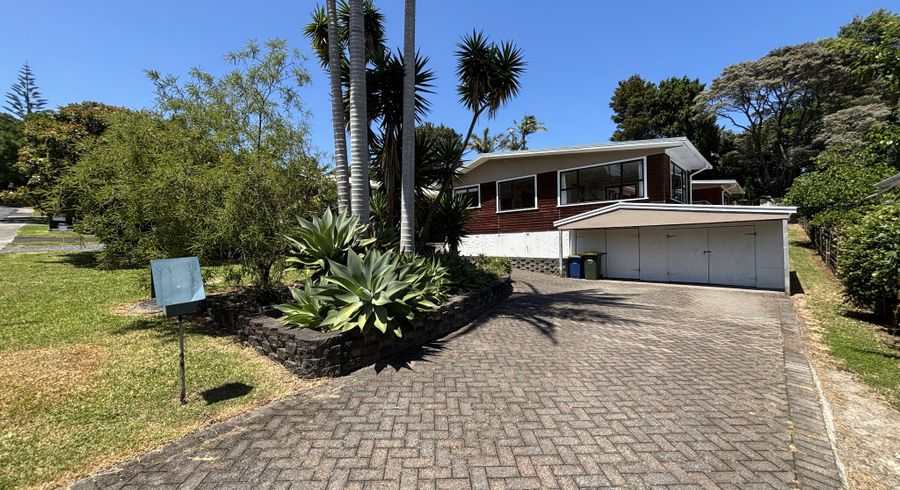  at 15 Takapu Street, Henderson, Waitakere City, Auckland