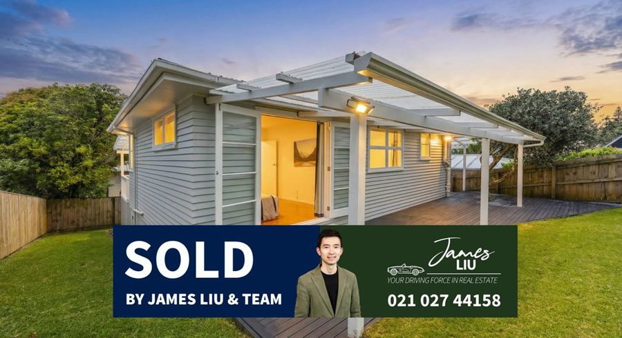  at 2/13 Tilden Avenue, Hillcrest, Auckland