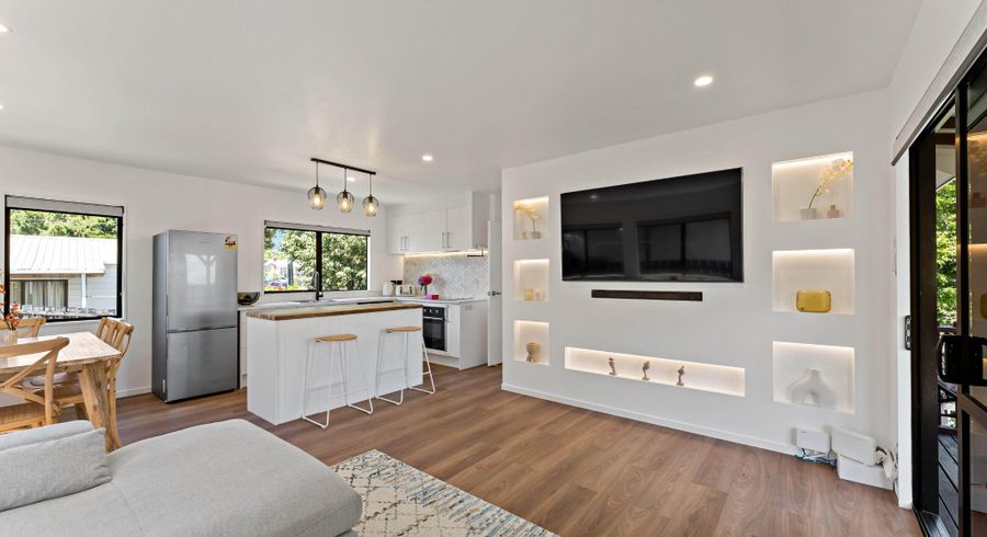  at 1/83 Kaurilands Road, Titirangi, Auckland
