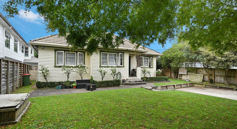  at 25 Banbury Crescent, Fairfield, Hamilton