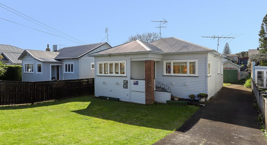  at 43 St Albans Avenue, Mount Eden, Auckland