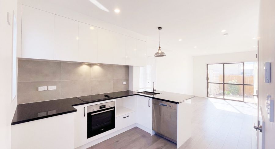  at 8/8 Arney Road, Ranui, Auckland
