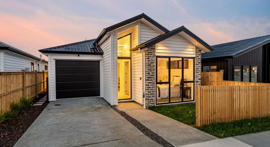  at 386 Te Taruna Drive, Milldale, Rodney, Auckland