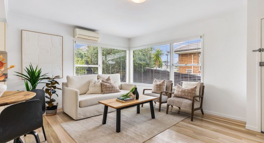  at 1/167 Forrest Hill Road, Forrest Hill, North Shore City, Auckland