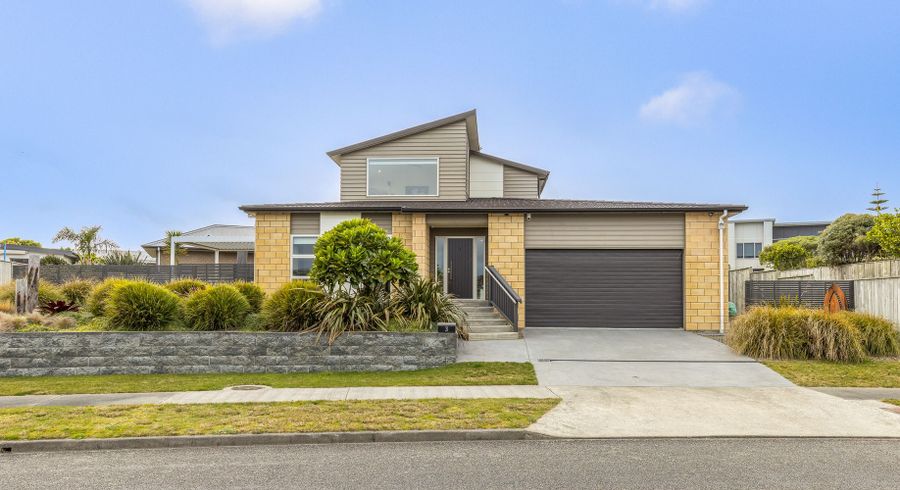  at 3 Pharazyn Avenue, Waikanae Beach, Waikanae
